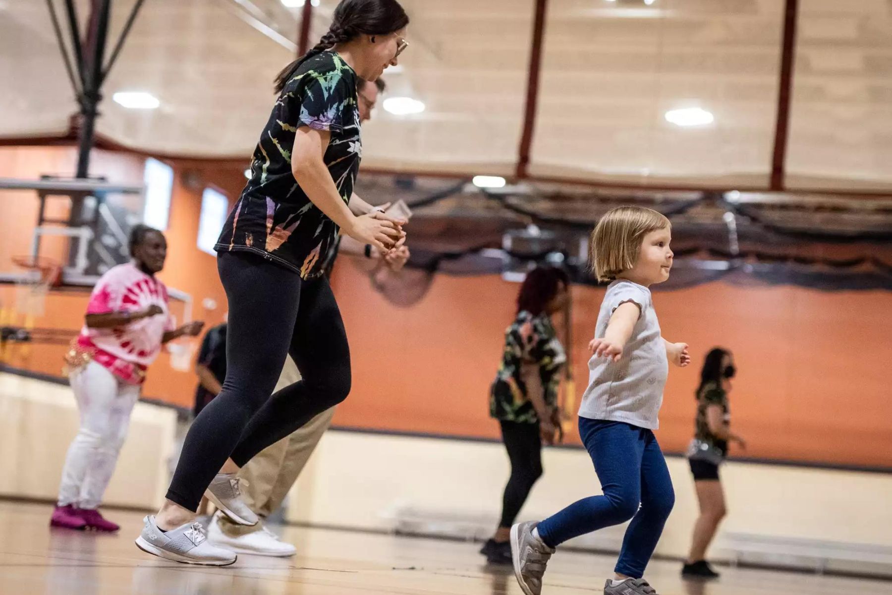Stable Rondo Dance Rondo's 'lady of line dance' keeps community grooving