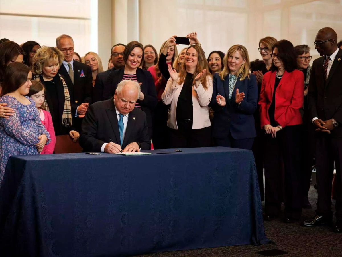 Governor Tim Walz signs bill guaranteeing abortion access in Minnesota