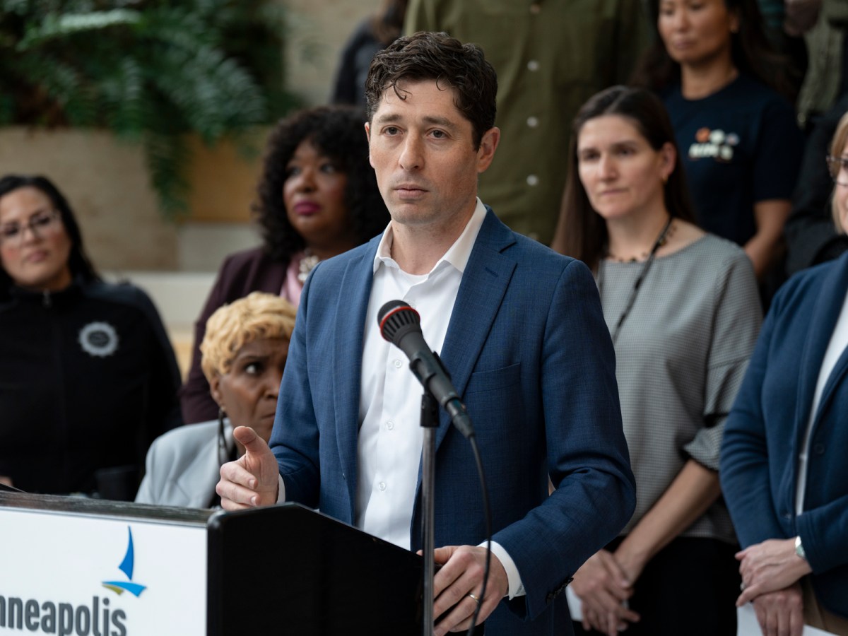 As Uber, Lyft deadline nears, Frey pushes Minneapolis Council to reconsider minimum pay rates