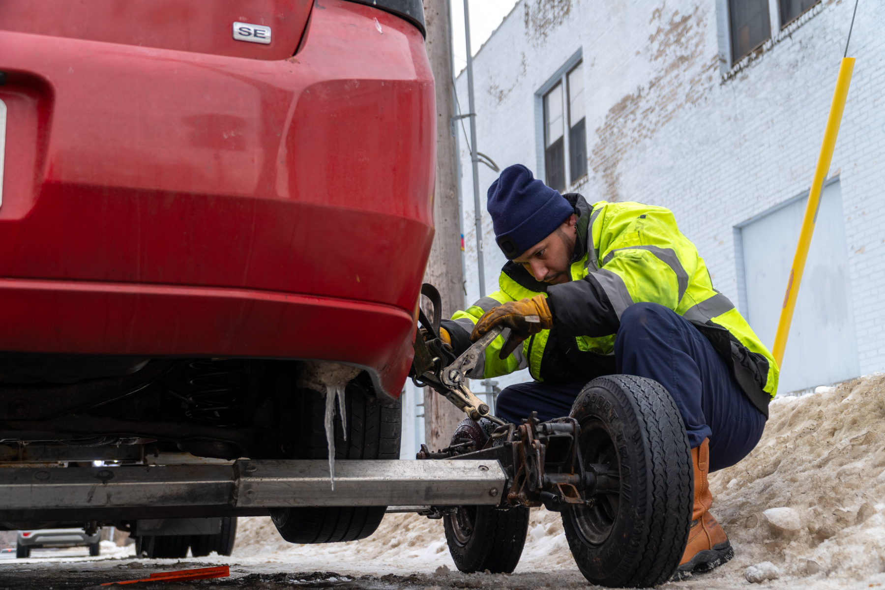 Immigrant, BIPOC-run tow companies save the day when ICE arrests leave cars abandoned