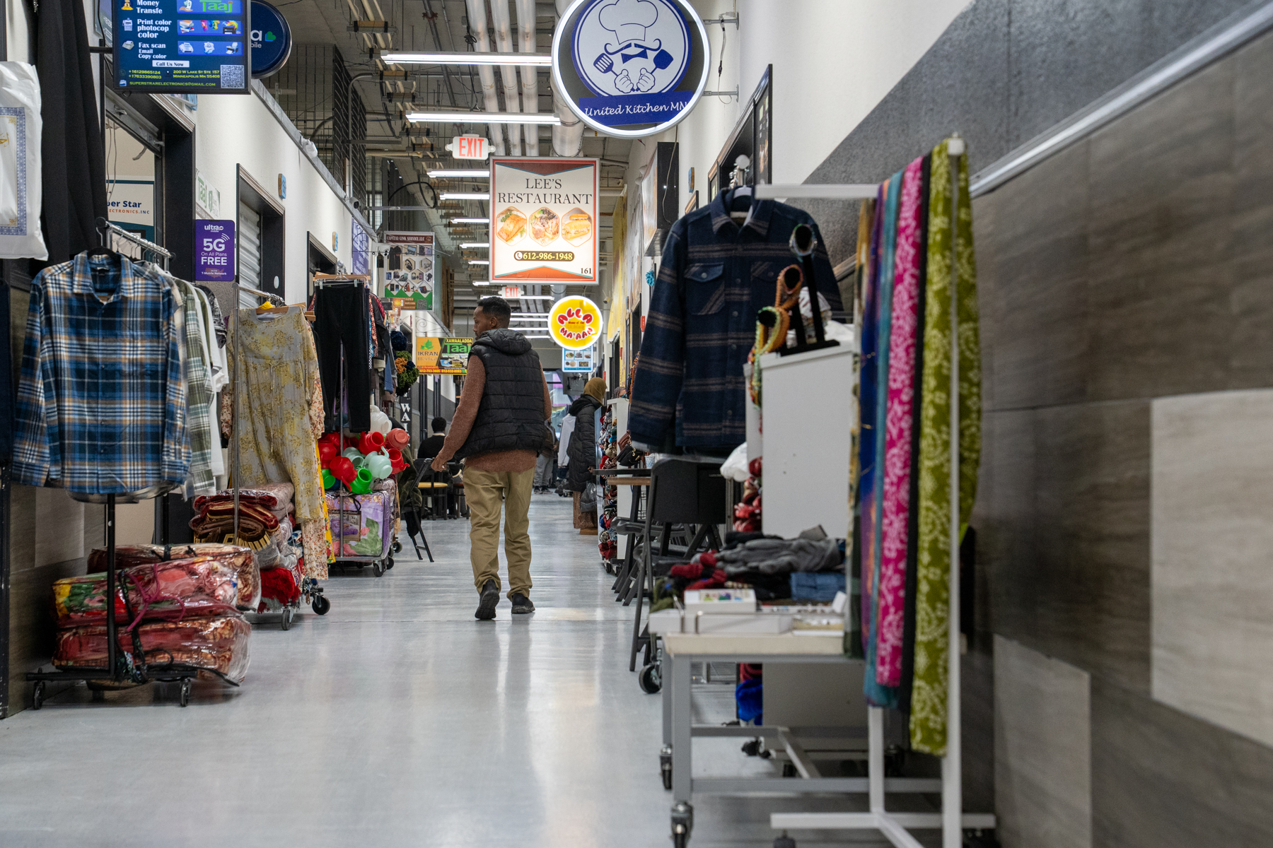 As immigration raids target Minnesota Somalis, bustling community hubs fall silent