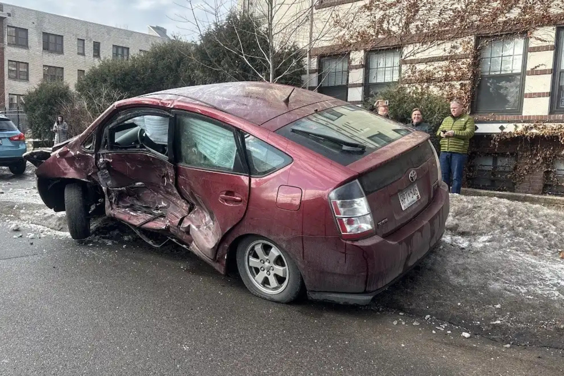 ICE pursuit ends in multi-car crash in St. Paul’s Cathedral Hill neighborhood